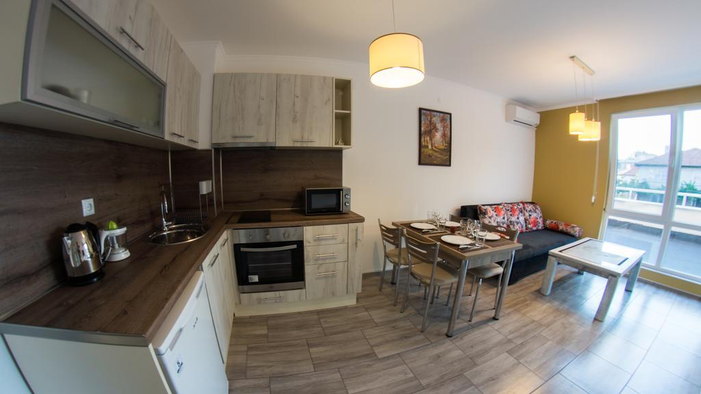 Nasred Grada Appartement Hisarya Kamer foto